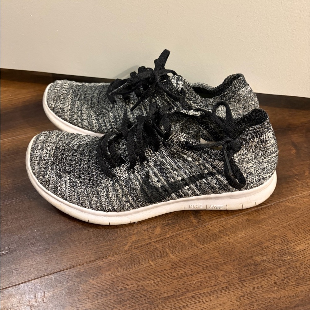 Nike Black and White Knit Running Shoes